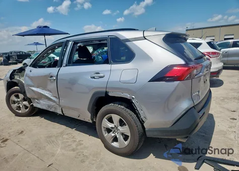 2023 Toyota Rav4 Xle from USA, damaged, VIN 2T3W1RFV2PC242648